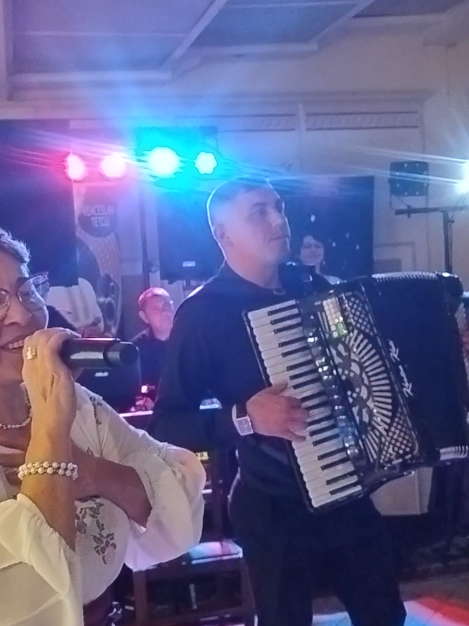 @Virginia Miron solista @🪗Kostea Kuti🪗 @Formația Primăvara Viaceslav #foryoupageofficiall❤️❤️tiktok 