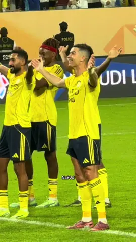 #cr7 #cristianoronaldo #النصر #اكسبلورexplore #نواف_العقيدي  صدارة بس 💛💙💛💙💛💙