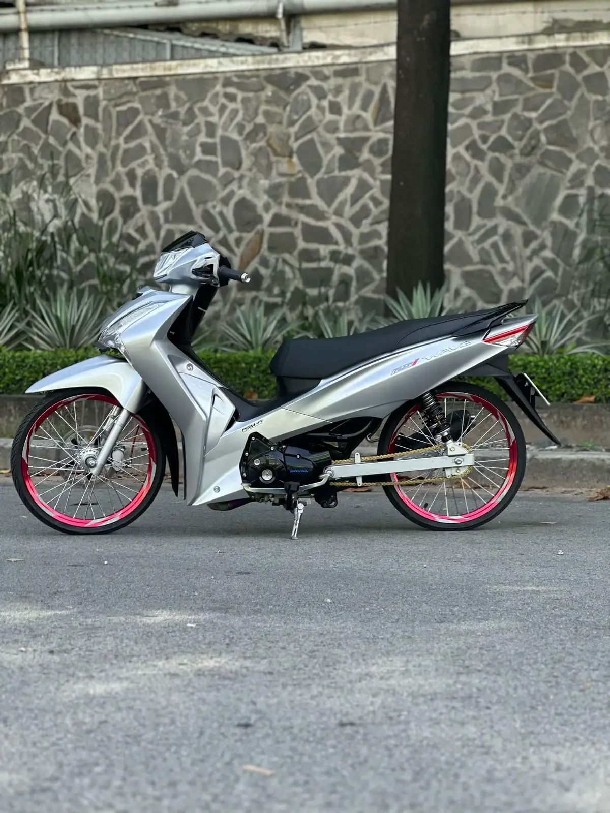 Về zin thành công #led125❤️🤍 #wawe125iบังลม🇹🇭 #xuhuongtiktok 