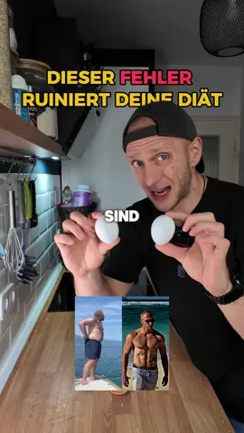 Für deinen nächsten Einkauf⤵️ Salakis & Patros haben beide eine low fat Variante ihres Hirtenkäse - nur hat die Variante von Salkis 60 Kalorien weniger auf 100g.  Schau bei deinem nächsten Einkauf also unbedingt mal hinten auf die Produkte um eine Übersicht zu haben wie viel Kalorien & Eiweiß die Lebensmittel haben!  Eine gute Eiweisquelle zeichnet sich durch ein Kalorien:Eiweiß Verhältnis von 10 zu 1 aus ⤵️ ➡️ wenn das Lebensmittel zum Beispiel auf 100 g 18 g Eiweiß hat und weniger als 180 Kalorien hast du eine perfekte Proteinquelle für deine Diät!  Ach noch was - Eier sind ein ausgezeichnetes Lebensmittel, sie beinhalten viele Vitamine, gesunde Fette und natürlich auch Eiweiß - nur achte auf deine Gesamtkalorien - denn für deinen Körper ist es egal woher die Kalorien kommen!  Wenn du in einem Kalorienüberschuss isst wirst du zunehmen - egal wie gesund das Lebensmittel ist.  #ernährung #abnehmen #protein 
