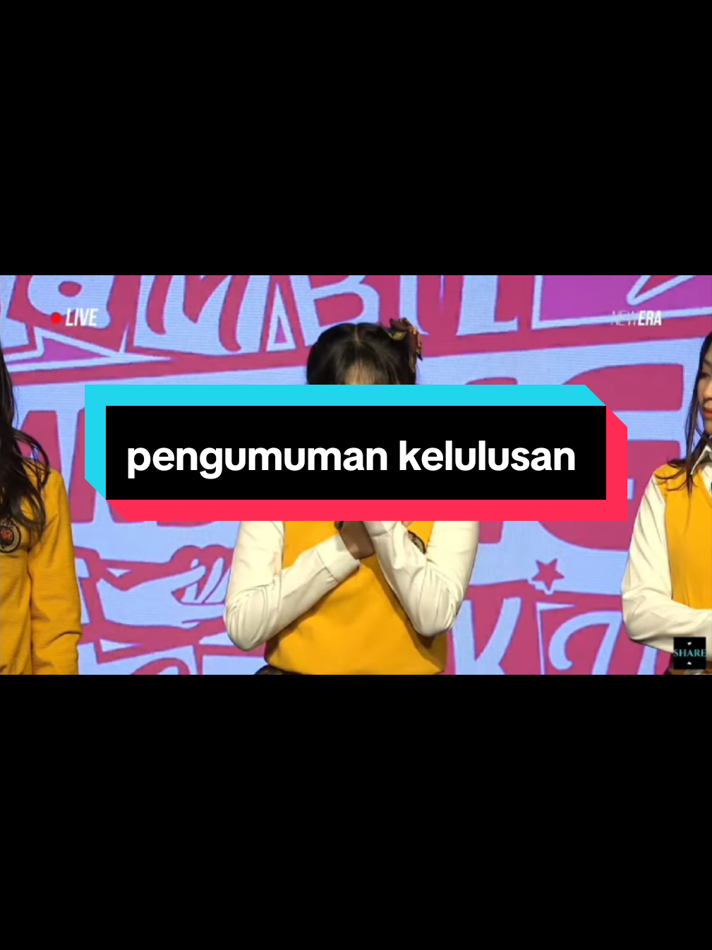 Lagi dan lagi🥲 semangat ya @jkt48.amanda.s sama @mandaffection dukung terus yaa🥰 #amandajkt48 #graduation #jkt48 #fyp 