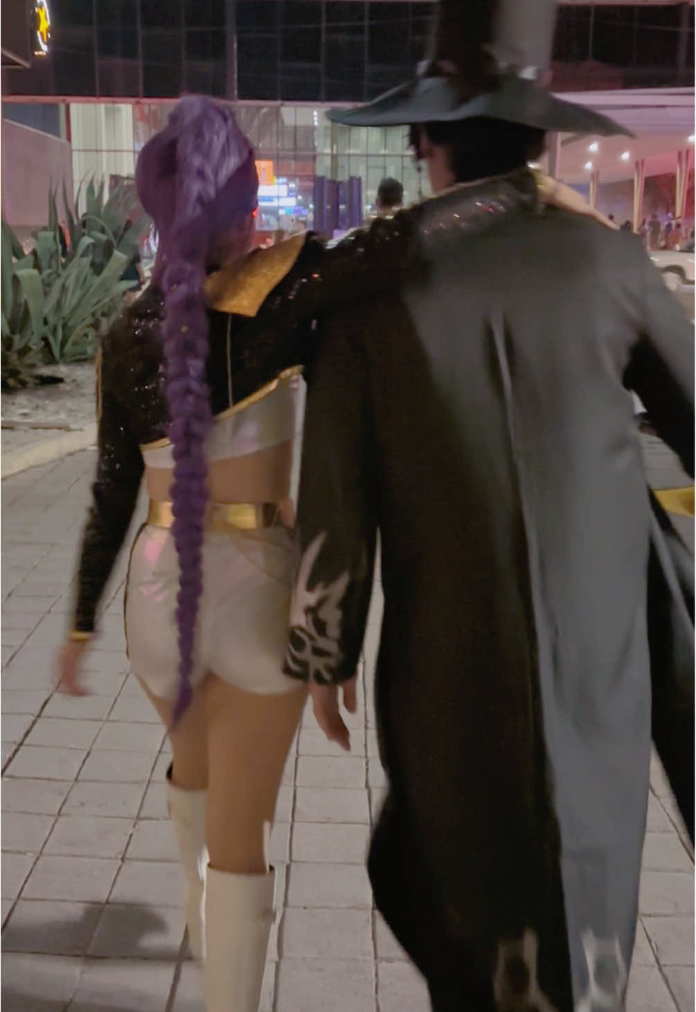 Rumi x Jinu 💜🖤  #kpopdemonhunters #rumi #jinu #relashionahipgoals #Love Mi Jinu: @El Cuervo Mtz  Costumes: @coshduk 