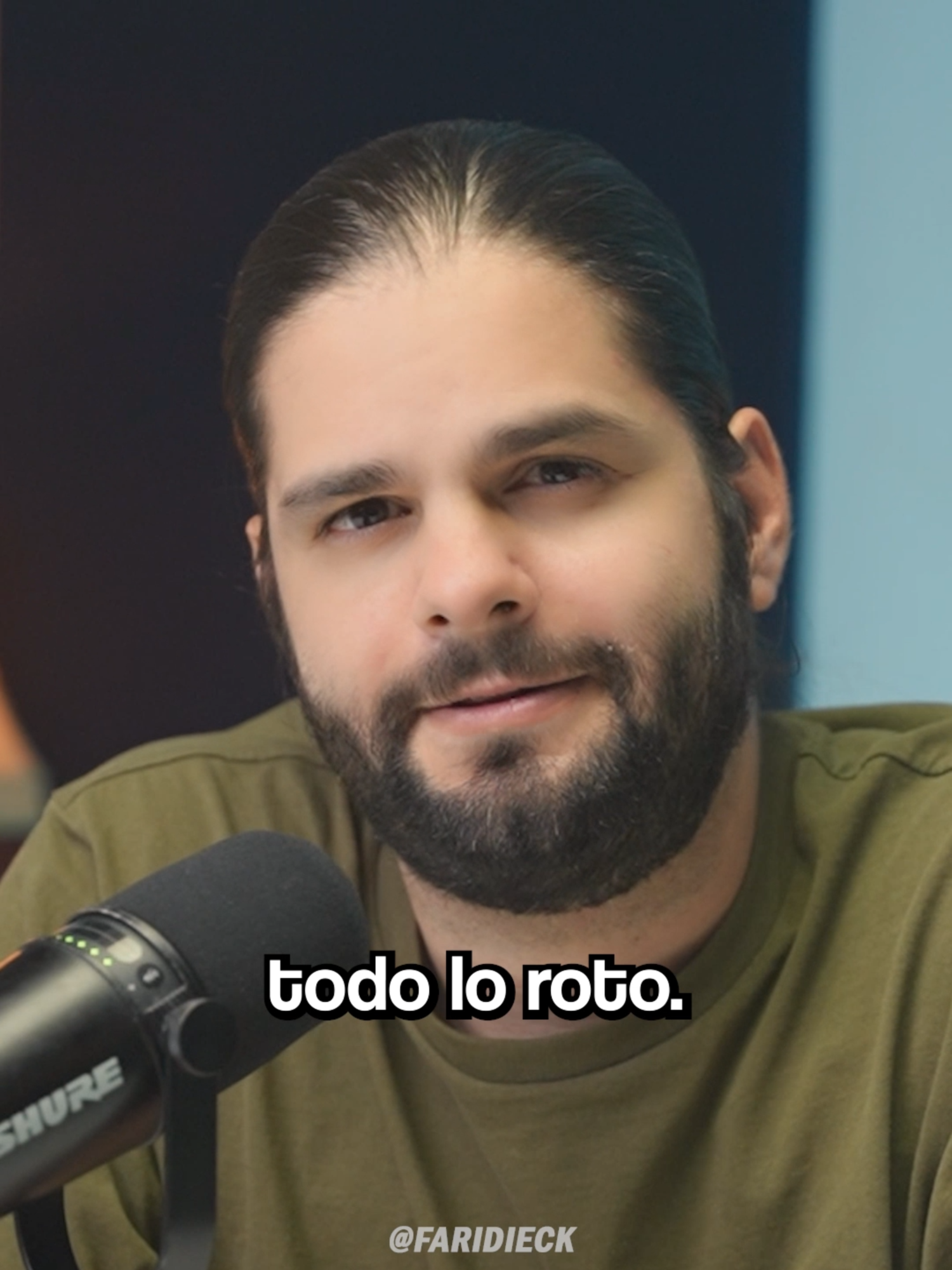 Durante mucho tiempo quise arreglar todo lo roto. Sígueme aquí @faridieck para más relatos y reflexiones.