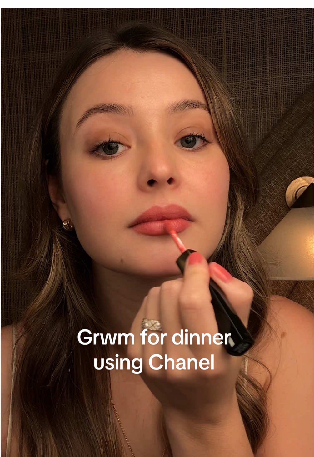Grwm for dinner @chanel.beauty #welovecoco #CHANELpartner Products:  LES 4 OMBRES Multi-Effect Quadra Eyeshadow in Tissé Vendôme LE VOLUME DE CHANEL WATERPROOF Mascara in Noir N°1 DE CHANEL LIP AND CHEEK BALM in Lively Rosewood LE CRAYON LÈVRES Longwear Lip Pencil in Rose Naturel LE ROUGE DUO ULTRA TENUE Ultrawear Liquid Lip Colour in Coral Pink COCO MADEMOISELLE Eau de Parfum Intense Spray