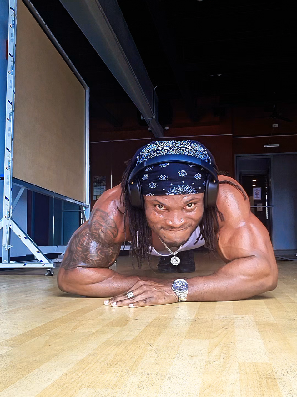 Tricep workout no gym no problem  #tricep ##bodybuilding #Fitness #fyp #abipuremuscle 