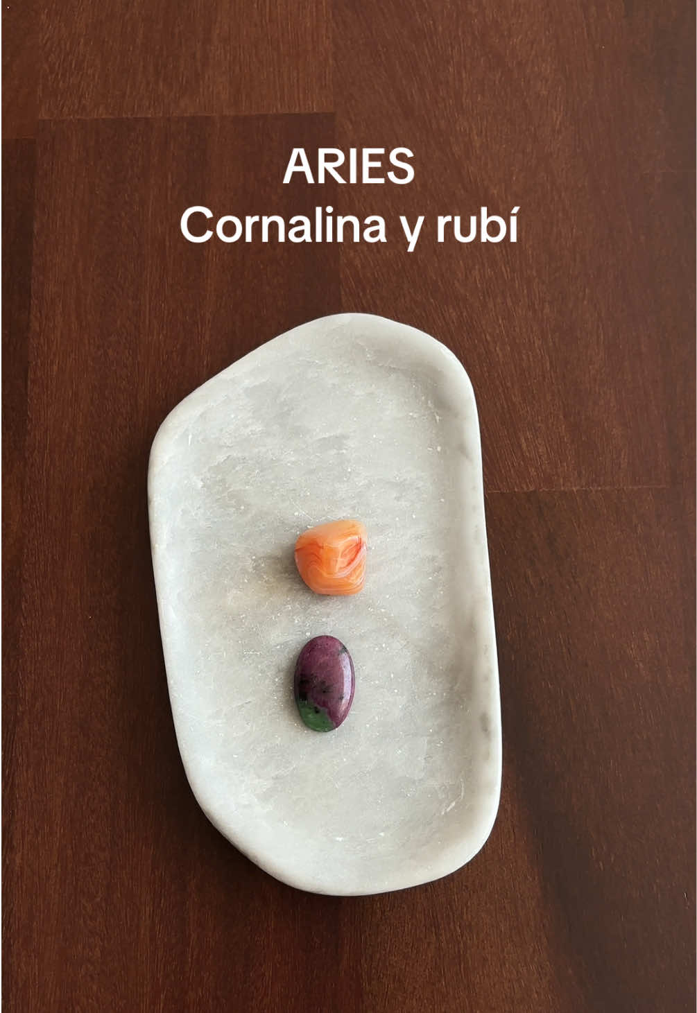 Qué minerales o piedras naturales te corresponden dependiendo de tu signo zodiacal? Escribe tu signo y te digo algunas! 😁🙌 . . . #cuarzos #lima #peru #minerales #piedrasegunsigno 