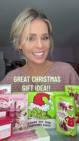The Grinch might’ve stole Christmas, but I just stole the cutest makeup set on TikTok Shop 💚🎄 #colourpop #tiktokshop #giftidea #giftguide #christmasgiftideas 
