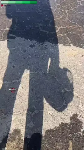 passageiro rouba celular do Uber e joga longe