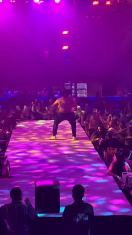 👀Buscaban cobre y encontraron oro 😮‍💨 Un claro ejemplo de alguien que empezó desde abajo y ahí se quedó🤫 📍@OCHOSEGUNDOSAGS  #stripper #kabas #8segundos #baile #showdekabas 