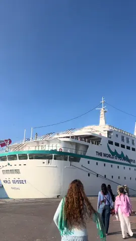 in honor of it being 6 months since, here’s a post abroad depression post SORRRRRYYYYYY #semesteratsea #missyou 