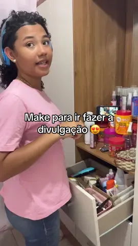 Fazendo uma maquiagem pra ir na divulgação  #make  #seareumando #foryou  #fy 