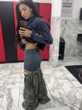 to live with it #fyp #gymgirlsoftiktok #GymTok #GymLife #foryou 
