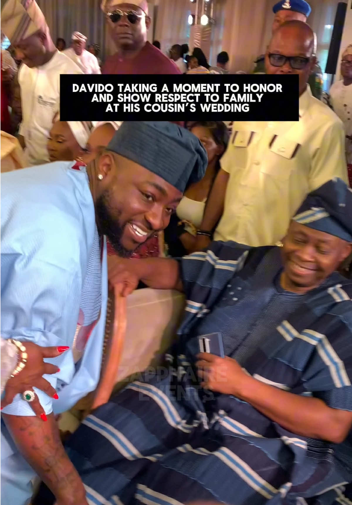 Davido showing respect to family at his cousin’s wedding #brendabagsherdiamond #zapphaireevents #adelekefamily 