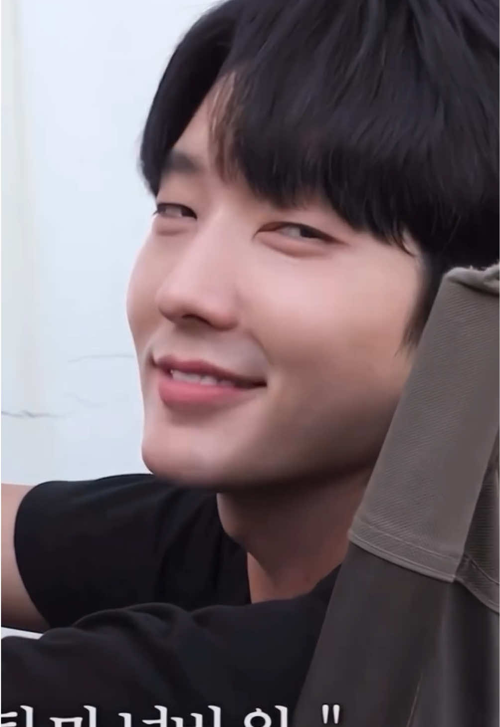 Get @reshare_app • @gift_lee_jg I’m totally falling for you, Mr. Baek Hee-sung ~ the ultimate level of handsome! 😍♾️🫶🫠🫠 Flower of Evil: The masterpiece. The best of the best K-dramas! 🥇🏆👍 @actor_jg  #FlowerofEvil Love you to the Sun 🕶️☀️  Miss you to the moon 🌕😘 Nighty Night ✨🌃 — ★Actor J-G ! ★ #LEEJOONGI  #이준기 #อีจุนกิ  #イジュンギ           