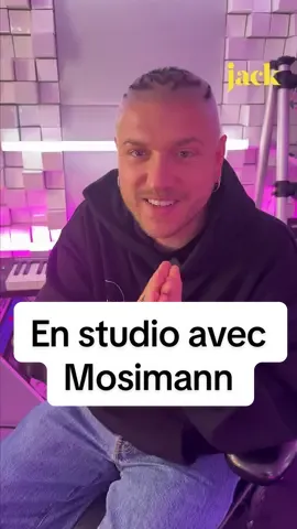 Mosimann nous a ouvert les portes de son studio parisien pour nous parler de ses Dream Tracks, de ses machines préférées et de sa prochaine tournée.  🎛️   Spoiler : on a même eu droit à un remix 100% Jack. 💛   #mosimann #electronicmusic #dreamtrack #electro  