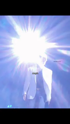 majestic. (cr. video on Twitter: coola12) #leeknow #minho #viral #perte #fyp 