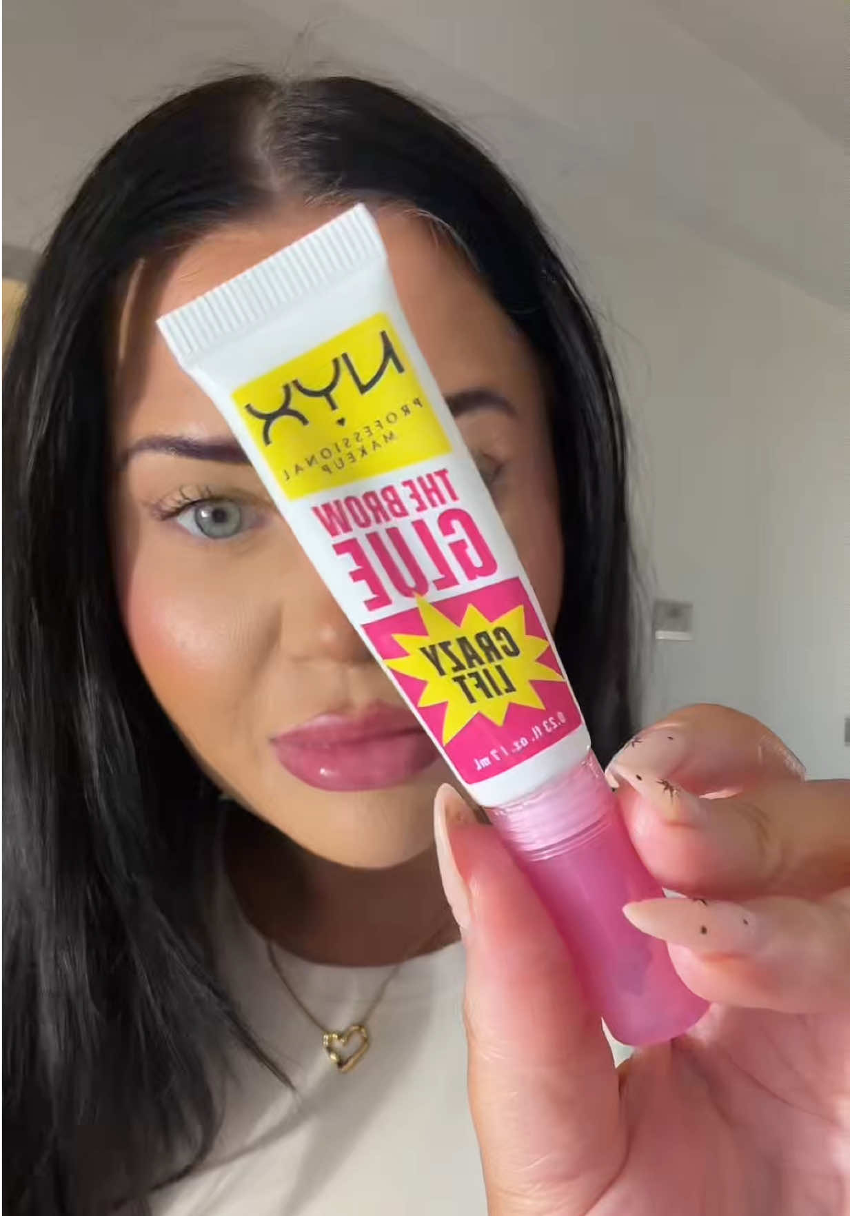 An exciting new product to try @nyxcosmetics_uk brow glue which is insane and I am now using everyday ✨ #makeup #makeuptok #nyxcosmetics #beauty #eyebrows 