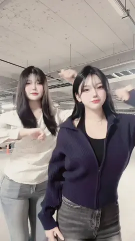 ‘걸그룹 민유미‘가 대체 어떤 슈발1럼이길래 자꾸 댓글 테러하는거임? 소름돋고 개짜증남ㄹㅇ  #추천 #이쁜척하는게아니라이쁘게태어난곤데 #들뜬돼지 #08 #걸그룹민유미 