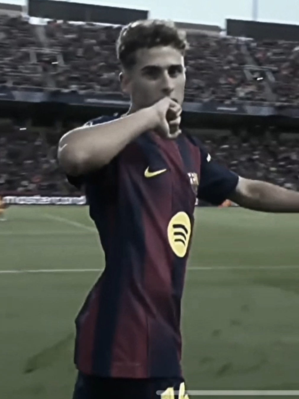 لوبيـزز🥹💗. #ferminlopez #فيرمن_لوبيز #barcelona #foryou #football 