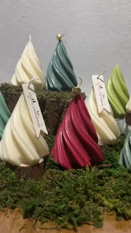 𝑪𝒉𝒓𝒊𝒔𝒕𝒎𝒂𝒔 𝑪𝒐𝒍𝒍𝒆𝒄𝒕𝒊𝒐𝒏: Albero Spirale🎄 . . . . . #candeleprofumate #candelefatteamano #candelenatalizie #ceradisoia #candele                  