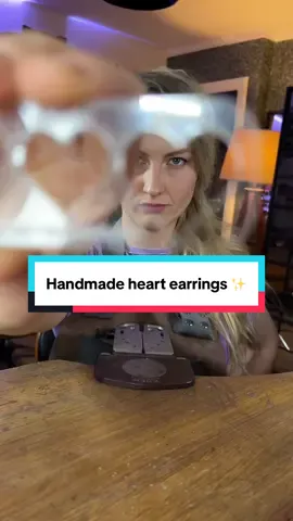 Hello guys and happy Tuesday! Jewelry making tutorial throwback for you today 🙌🏻 old but a good one! Handmade heart earrings 💜#jewelrytutorial #heartjewelry #powertools #earrings #silversmithing 