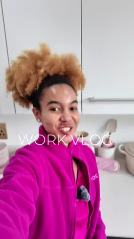 It’s been a hot minute since I’ve given you a work vlog!! So here you go!  #afrocurlturns3 #kaylakimkay #kaylakimkayvlogs #lecreucet #afrocurl #work #entrepreneur 