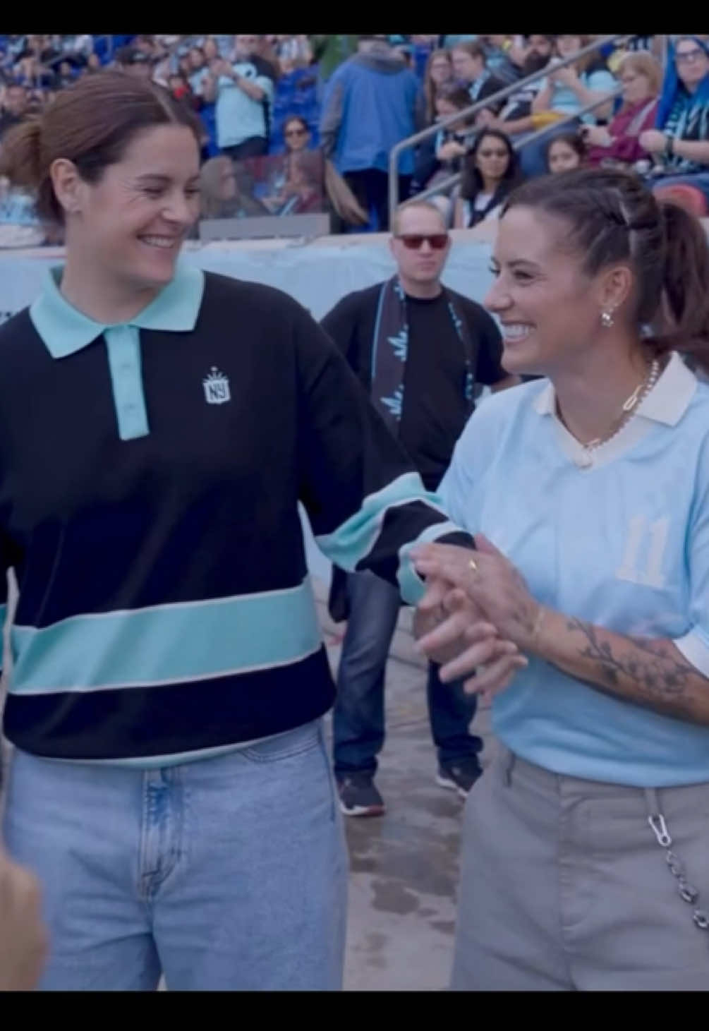 Jen talking about Queen Kriegs night on her Football Weekly podcast🥰 #jenbeattie #alikrieger #woso #wlw #lgbt 