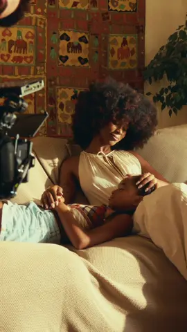 Três semanas depois do lançamento do Elavoko, continuamos a receber o vosso carinho e a acompanhar as vossas partilhas ❤️‍🔥 Mais de 2 milhões de views no YouTube e em #2 nas trends 🙏🏽 Fica aqui um bocadinho do behind the scenes do nosso videoclipe 🎬 @Anderson Mário  #calema #andersonmario #elavoko #elavokochallange 