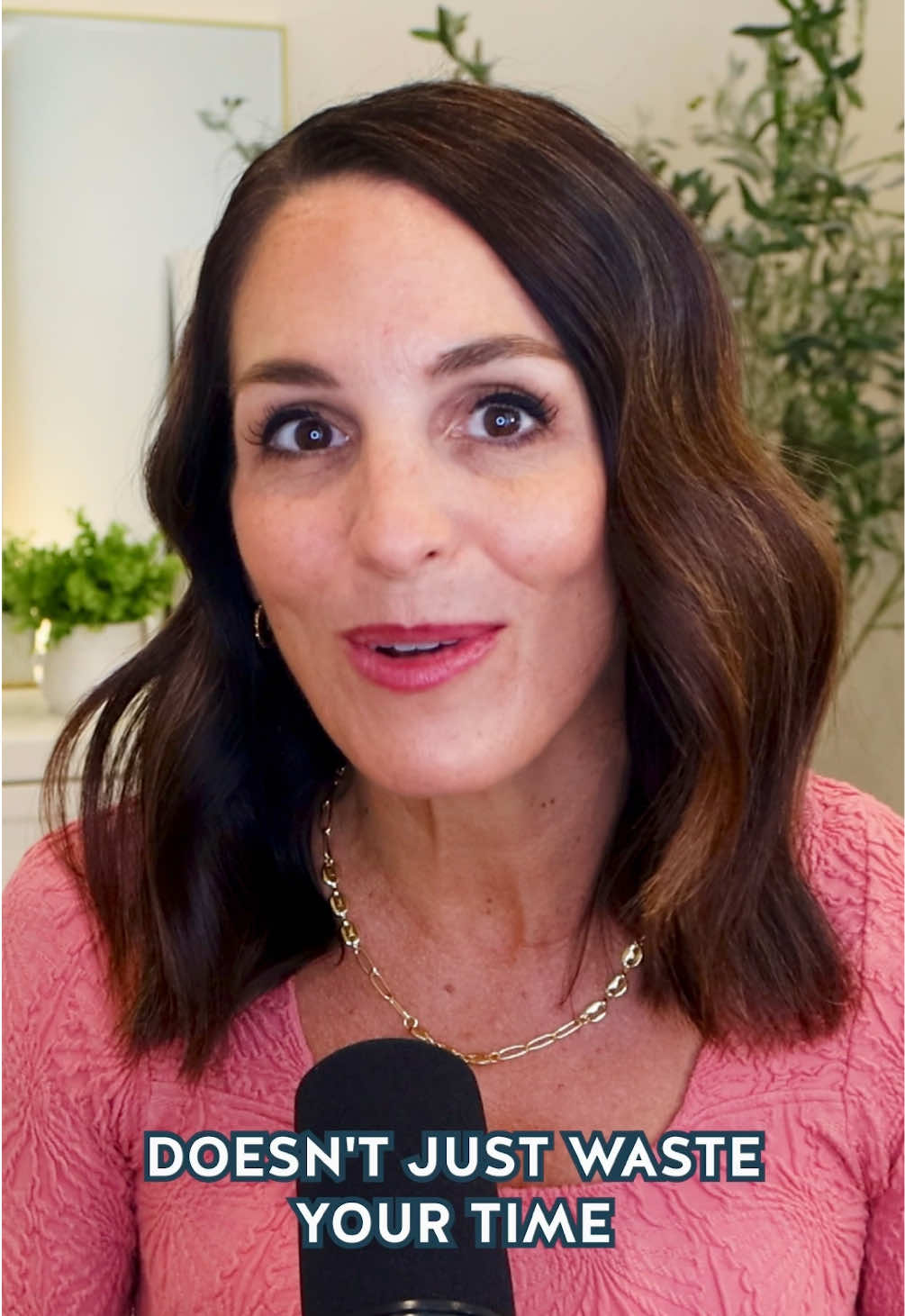 Does your job search feel like this? 😩 Applying to everything, tweaking your résumé last-minute, and hearing nothing back? It’s time for a smarter plan. 💡 Link in bio to full episode! #jobsearchtips #jobtok #careertok #resumehelp #interviewtips