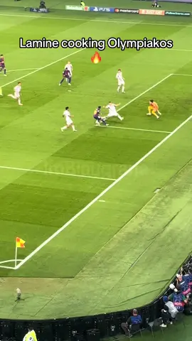 Lamine Yamal cooking Olympiakos 🔥 #lamineyamal #fcbarcelona #ucl 