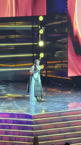 Laro ka talaga @Angeline Quinto  HAHAHAHAAHHAAH #filipinomusicawards2025 #fyppppppppppppppppppppppp #fyp #angelinequinto 