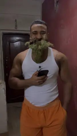 لما تسكن في العمارة واحدة جديدة وانت بتكراش عليها 😂 #النوبي #محمدالنوبي #fyb 