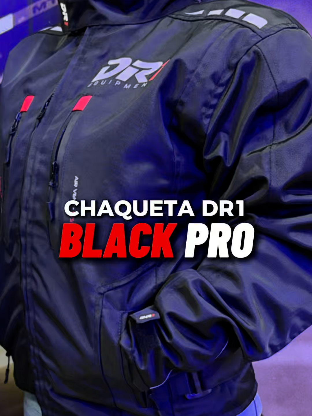 ¿Te atreves con el negro total? 🖤 Descubre la nueva Black Pro DR1: diseño urbano, tecnología impermeable y estilo que rinde en cualquier clima. 👉 Mirá el video y contanos: ¿te la pondrías hoy? #Dr1  #mayoristas #moteroscolombia