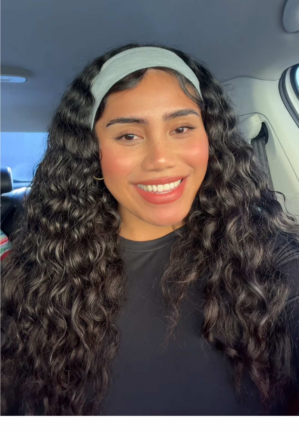 When u finally hydrate your curls lmao hair is hairing today 🤭😌 #curlyhair #hairstyle 