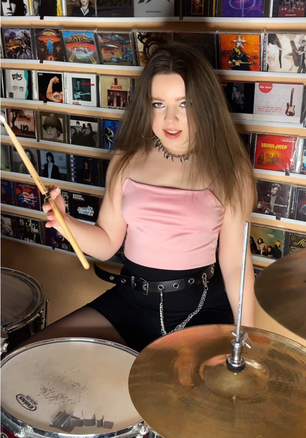 Inst: adamenya / #snoopdogg #davidguetta #drums #remix #drummergirl 