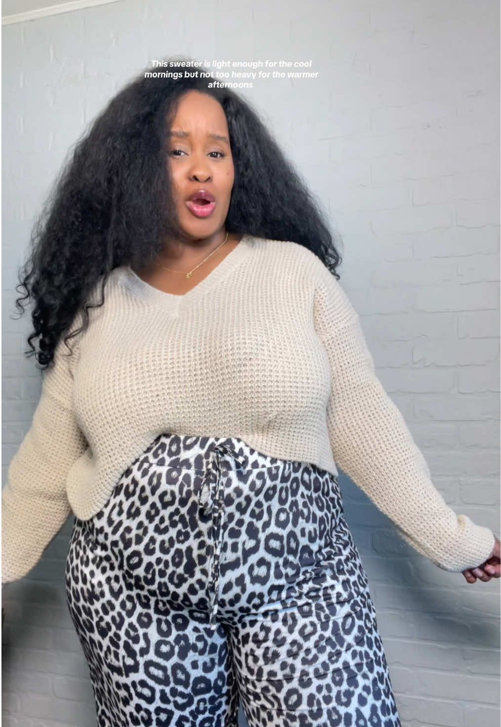 the switch up in the weather is crazy #croppedsweater #sweaterweather 