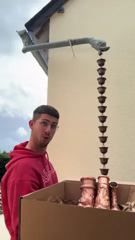 plutôt cuivre ou zinc ? 🤪 #rainchain #chainedepluie #gouttiere @Chaines de Pluie  Partage spontané