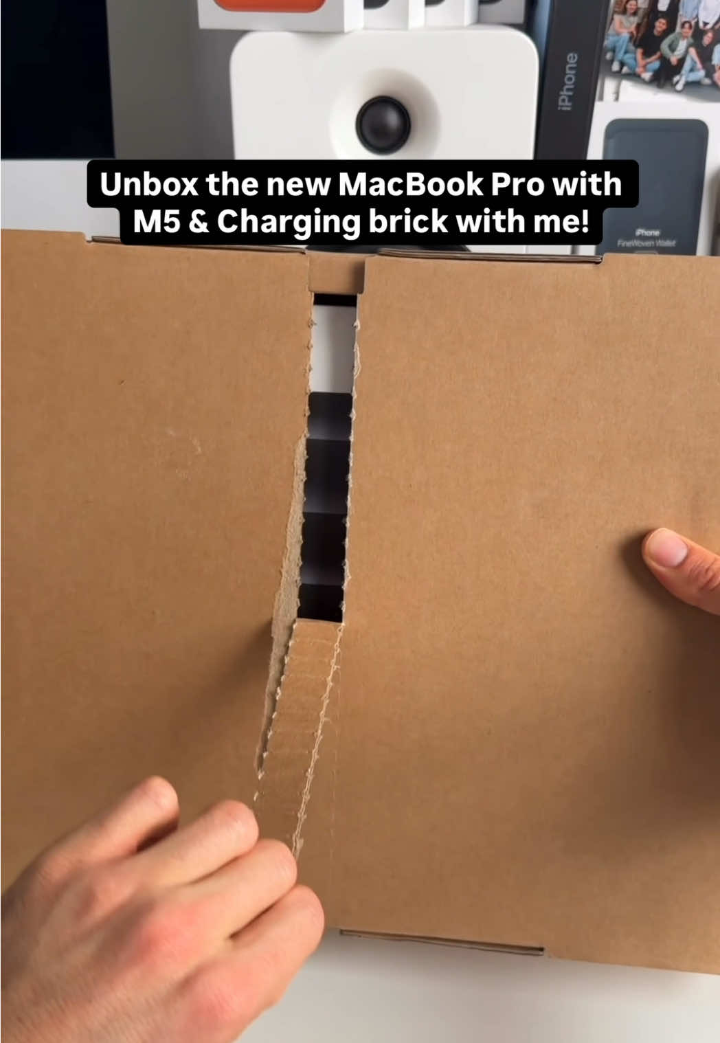 Meet the new MacBook Pro powered by the next generation of Apple Silicon, M5! This is an absolute powerhouse! Do you plan on upgrading to the new MacBook Pro M5? #m5macbook #macbookpro #macbookpro2025 #macbookprom5 #macbook 