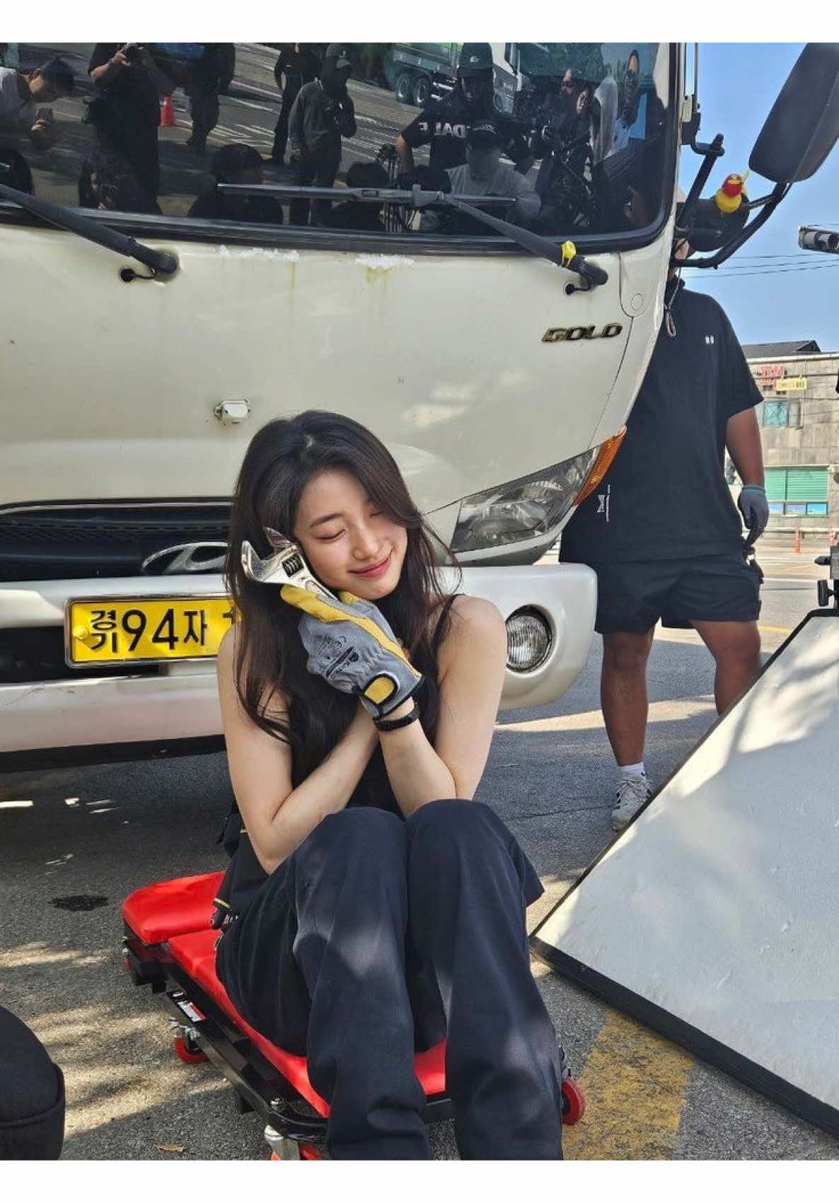 Ai chị ta cũng cấm mic được😍🤣#suzy #baesuzy #geniemakeawish #xuhuongtiktok #xhtiktok 