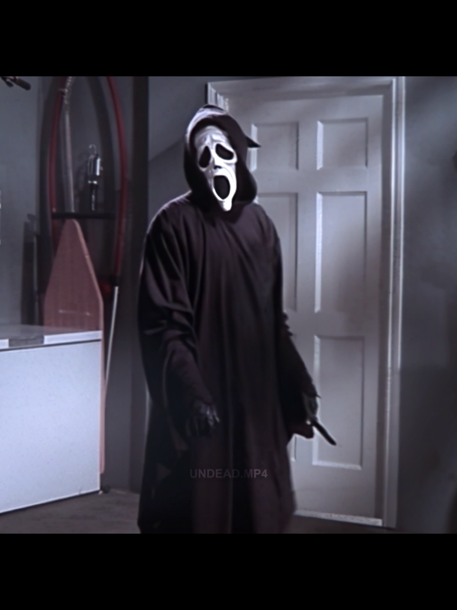 Bro forgot he's supposed to be scary😭 #scarymovie #ghostface #halloween #edit #fyp 