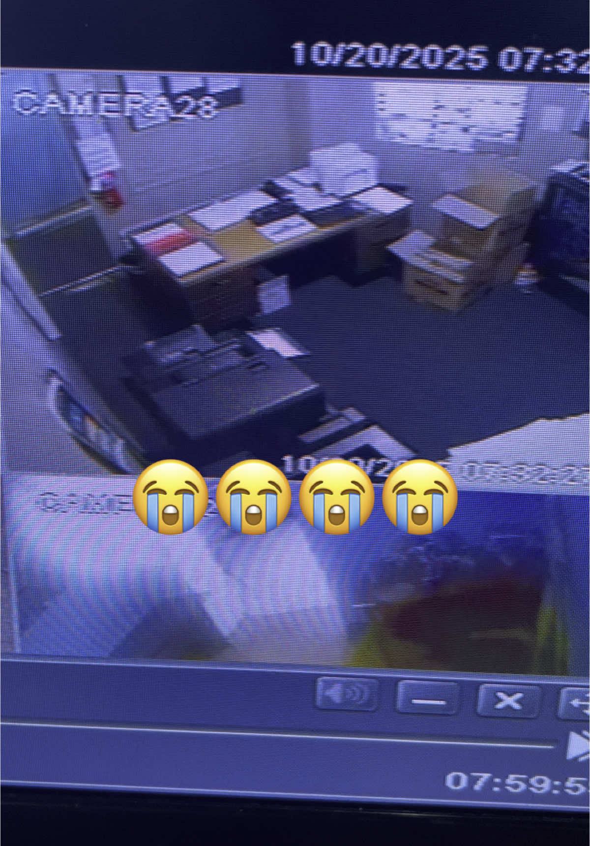 I had this on blast in my headphones forgot all about the camera smh 😂😂😂 #fyp #jersey #dance