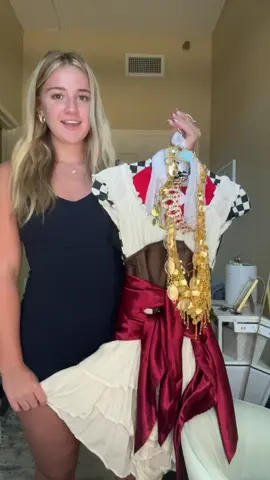 shein halloween try on haul 🧞‍♀️🏴‍☠️🏎️👑 #shein #halloween #haul #sheinhaul #halloweencostume 