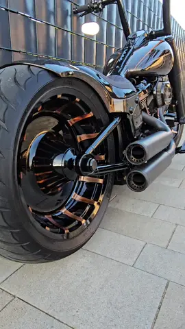 🦅 Gladiator ⚔️  custommade by FAT_BOYZ_CUSTOM  Located in Brandenburg 🇩🇪 ##harleydavison #motorcycle #bikerlife #harleylife #custom 