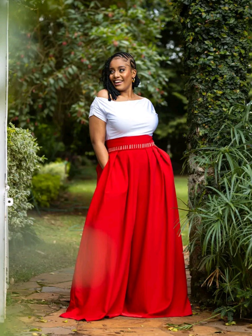 Get this bold glam Palazzo look and stand out effortlessly😎 🎥Africanyuva #palazzopants #effortlessbeauty #classicstyle #workwearstyle #officefashion 