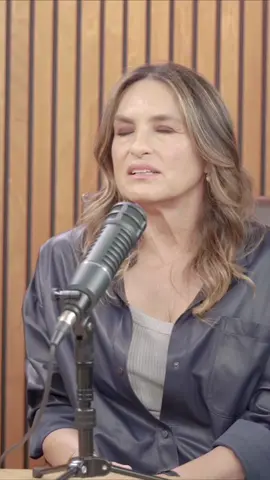 Mariska Hargitay | Good Hang with Amy Poehler #podcast #goodhangwithamy #fyp #ConSantanderConecto 