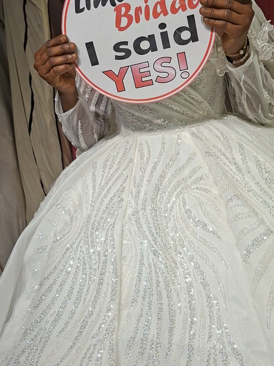 Les Mariées de Novembre, Décembre et janvier, des belles robes vous attendent  chez LIMA BRIDAL #limabridal #robedemariee #maquillagebamako #makeuptutorial #tiktokmali🇲🇱223 @Banè la solution 💄📸 @Adja makeup @Jumelles beauty salon 💄💋 @CHEZ LAKARE MAKE UP @Hadeija @Jumelle Agaïchou ♥️ @Lyma beauty &nails 1 @Dally Makeup 🇲🇱🌹 @Golfa Bazin 