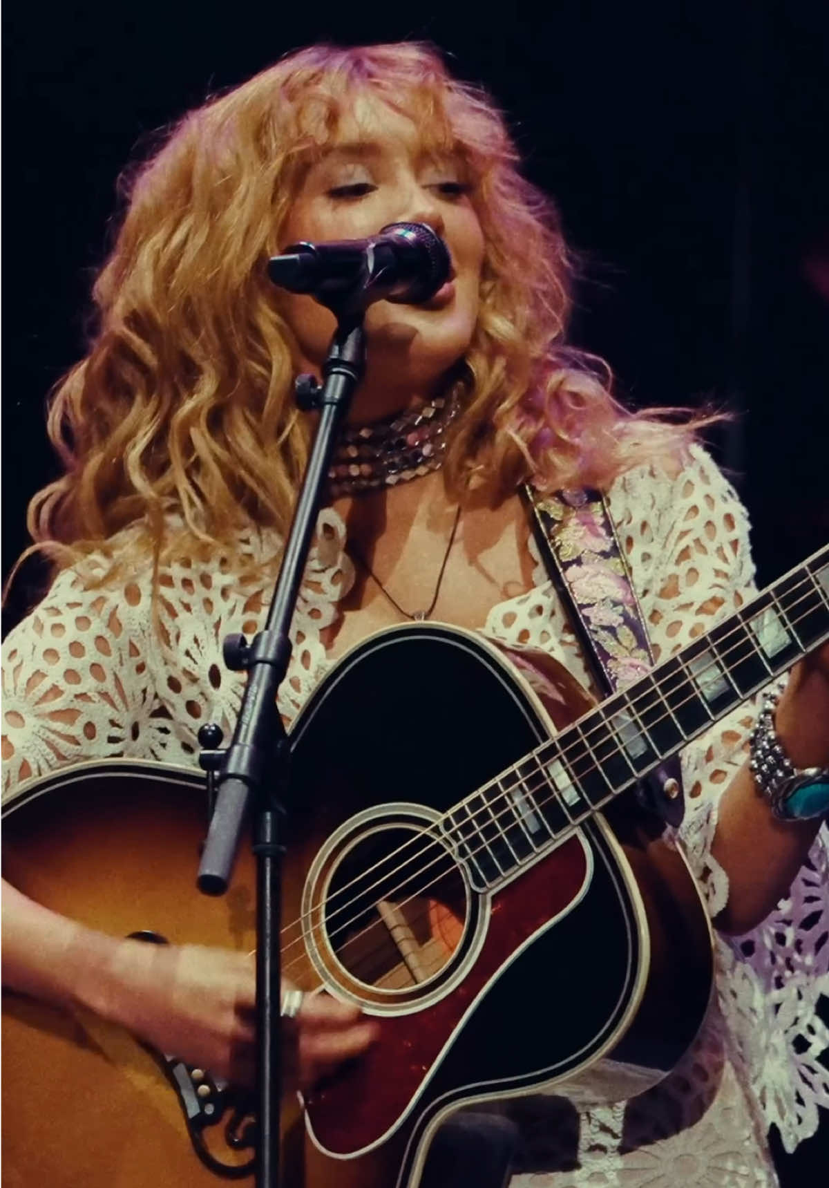 🦋 #luckofthedraw #countrymusic #tour #songwriter #newmusic 