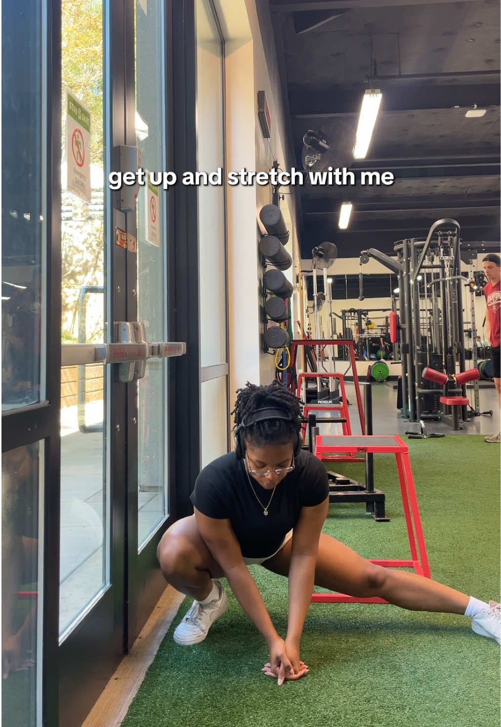 I said GET UP! 🤭 #gym #stretching #getupandmove #motivation #workout 