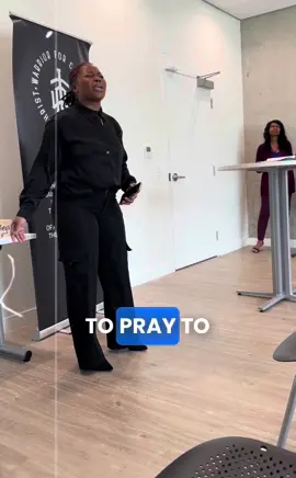 When Pastor Woodley prays, you can feel the power in the name of Jesus moving through every word. Philippians 4:6–7 (NIV) Do not be anxious about anything, but in every situation, by prayer and petition, with thanksgiving, present your requests to God. And the peace of God, which transcends all understanding, will guard your hearts and your minds in Christ Jesus. #prayer #powefulprayer #womenofgod #jesusisking #rsmottawa 