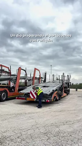Así prepara Periquín un portacoches antes de salir a ruta 🚛 #trapiser #camiones #vehiculos #transporte #portacoches